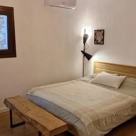 Doble Con Bano Grande Privado En Piso Compartido *