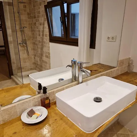 Apartment Doble Con Bano Grande Privado En Piso Compartido *